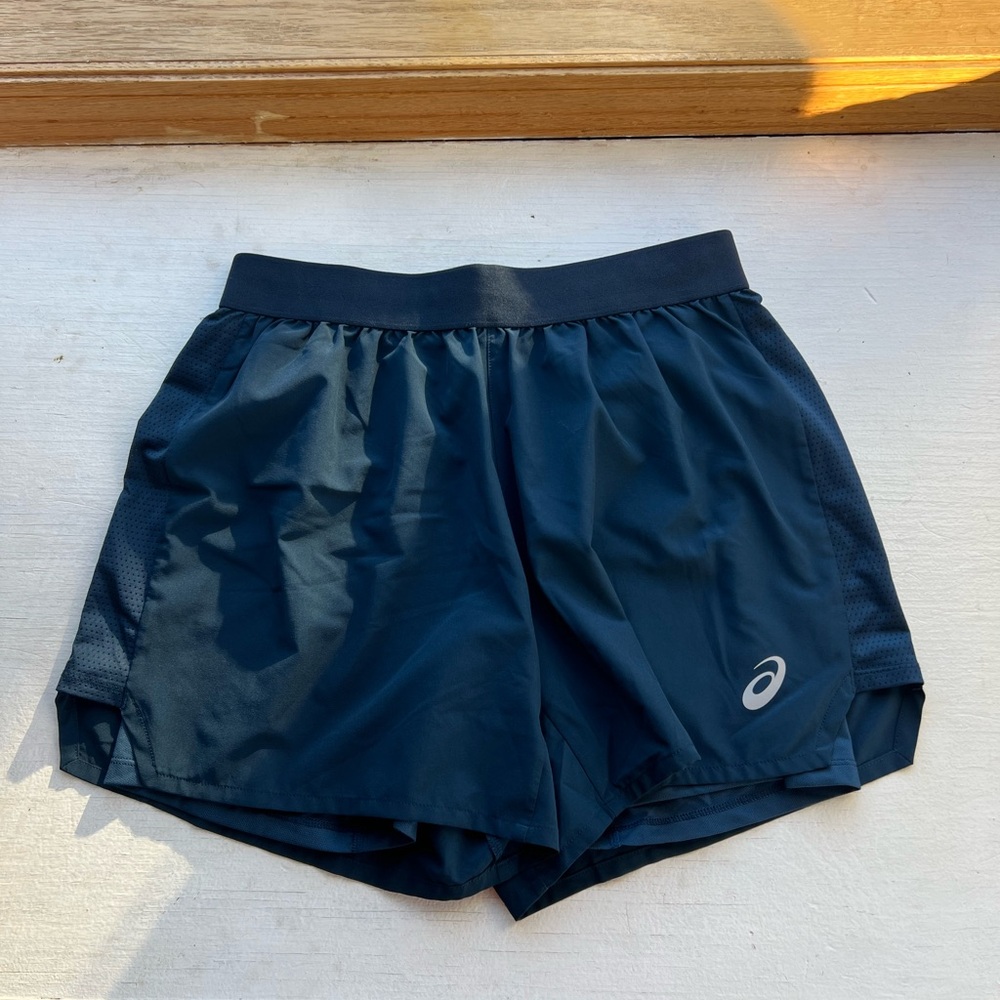 ASICS 2-in-1 running shorts